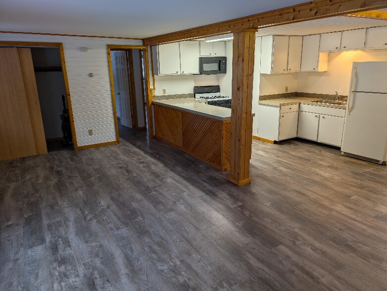 Building Photo - 7179 Kelly Dr