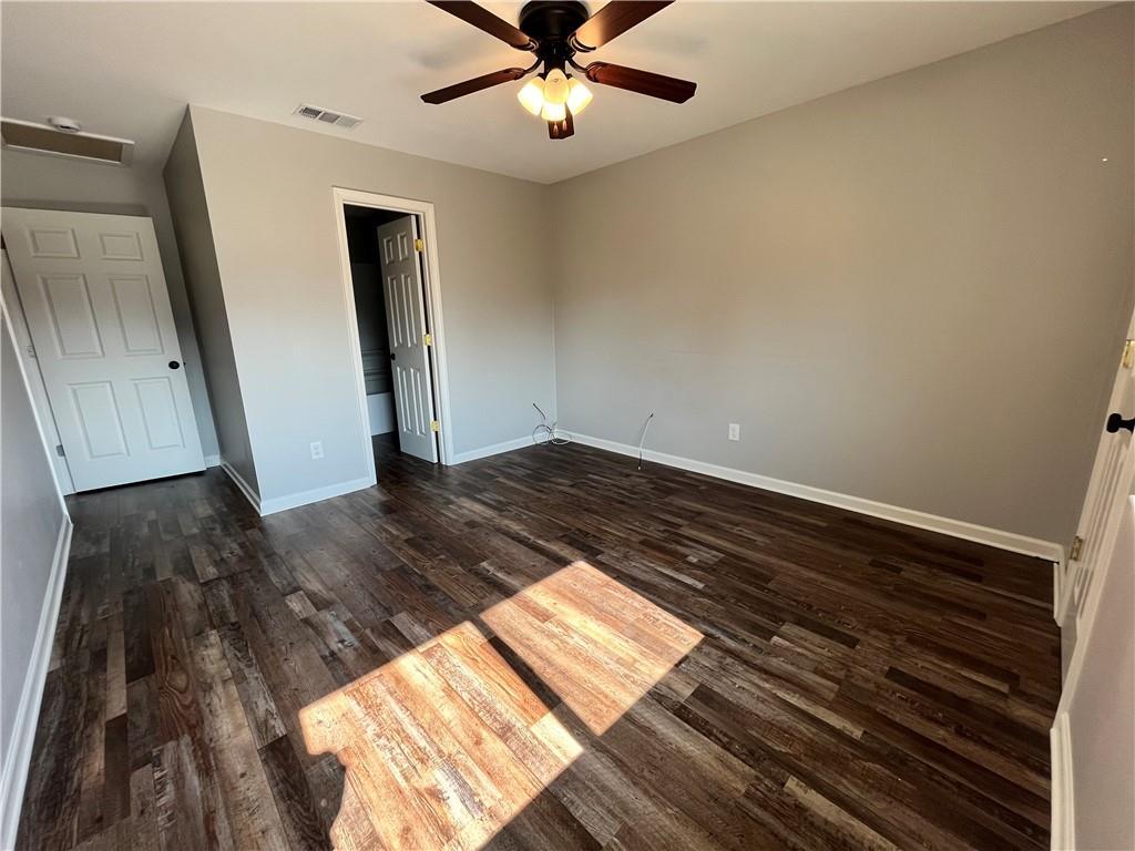 Building Photo - 382 Fairway Dr