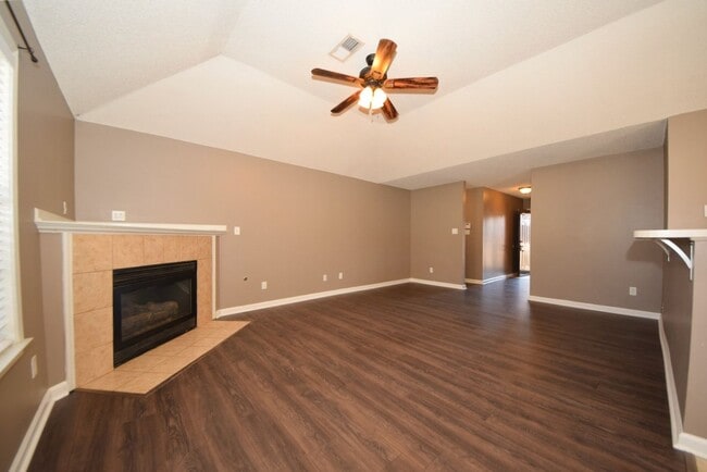 Building Photo - Wonderful 3 bed, 2 bath home near Shelby Farms Park.