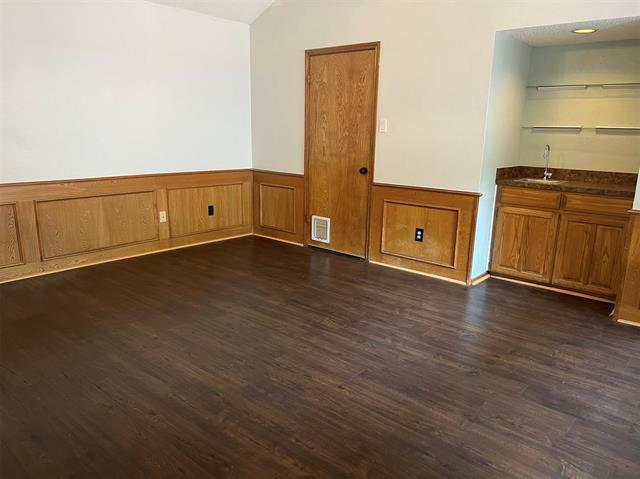 Building Photo - 741 Sparrow Ln