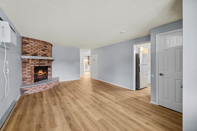 Building Photo - 3 Bedroom home near Boise River and Green ...