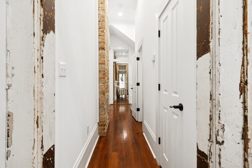 Building Photo - 2337 N Rampart St