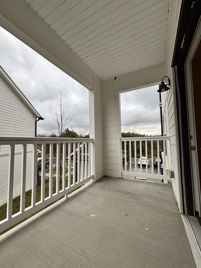 Building Photo - 934 Governors Ct