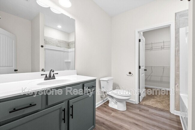 Building Photo - 104-D-104 Millswood Dr