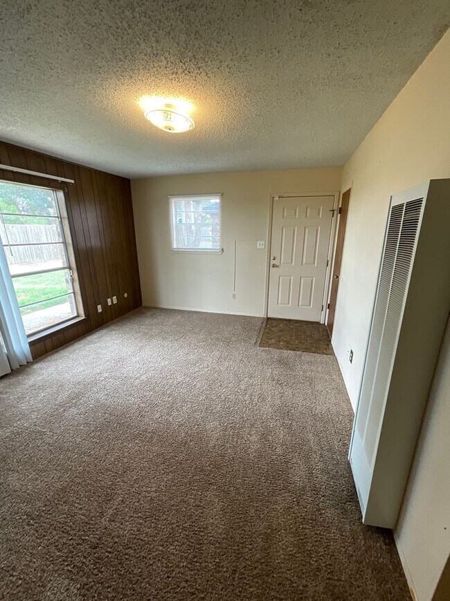 Building Photo - 113 Sasser Dr