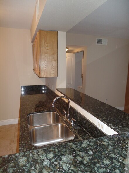 Building Photo - 2485 NW 33rd St