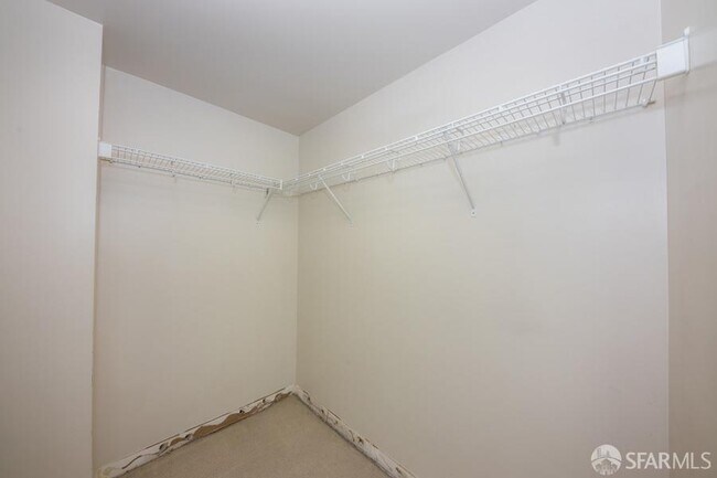 Building Photo - 333 1st St
