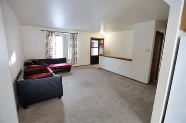 Building Photo - 2973 Englewood Ave SE