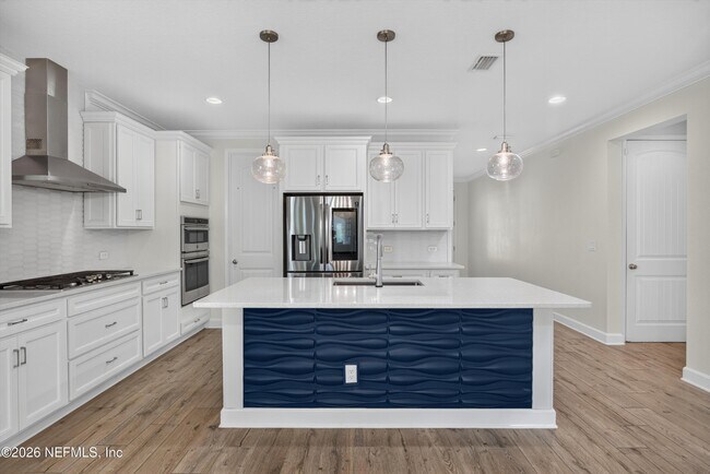 Building Photo - 855 Flach Dr