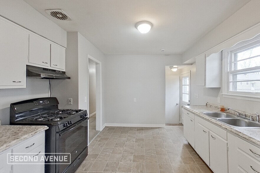 Building Photo - 2529 W 16th St