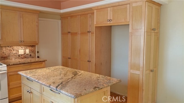Building Photo - 17305 Rosewood