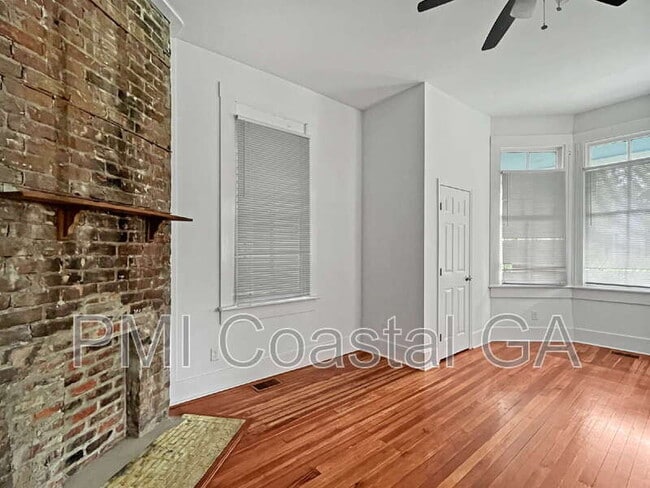 Building Photo - 1012 E Park Ave