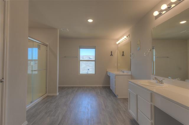 Building Photo - 1305 Benwick Dr