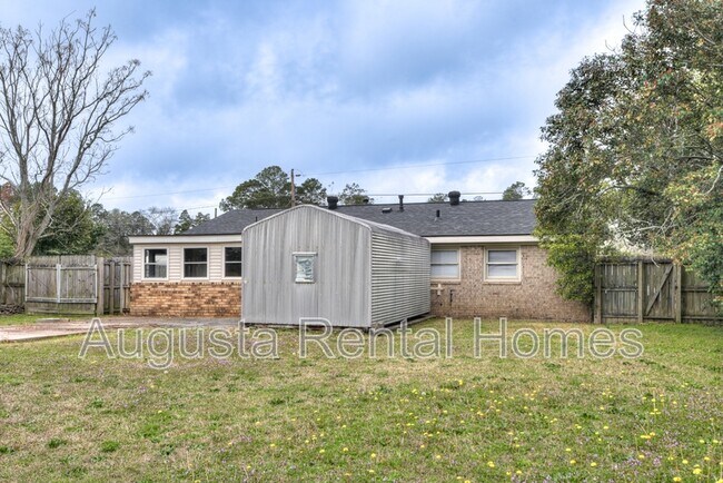 Building Photo - 3330 Young Forest Dr
