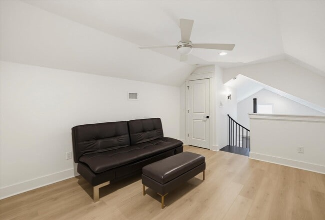 Building Photo - 4052 Poets Trl