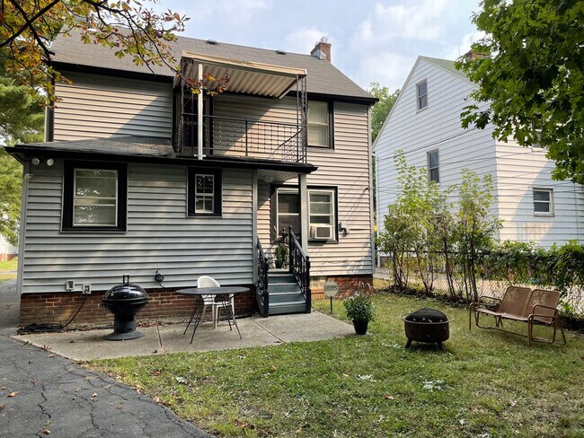 Building Photo - 988 Nela View Rd