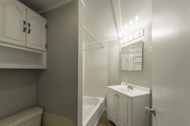 Building Photo - 4849 Vincent Ave S