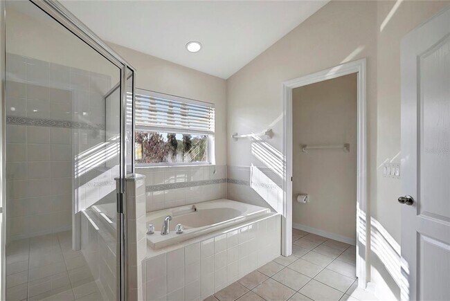 Building Photo - 3929 Washburn Pl