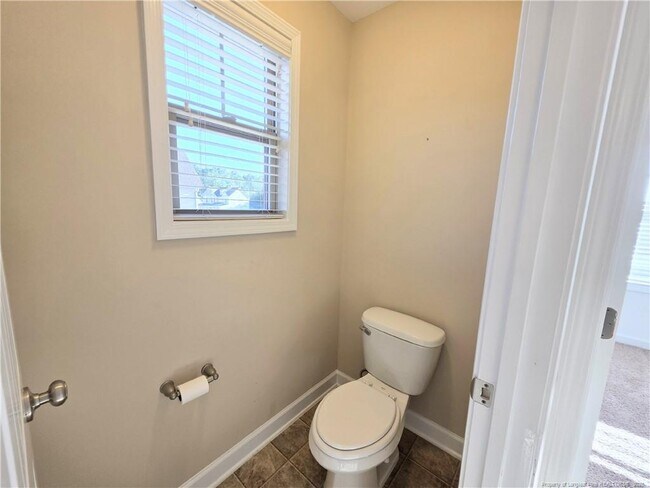 Building Photo - 389 Roanoke Dr