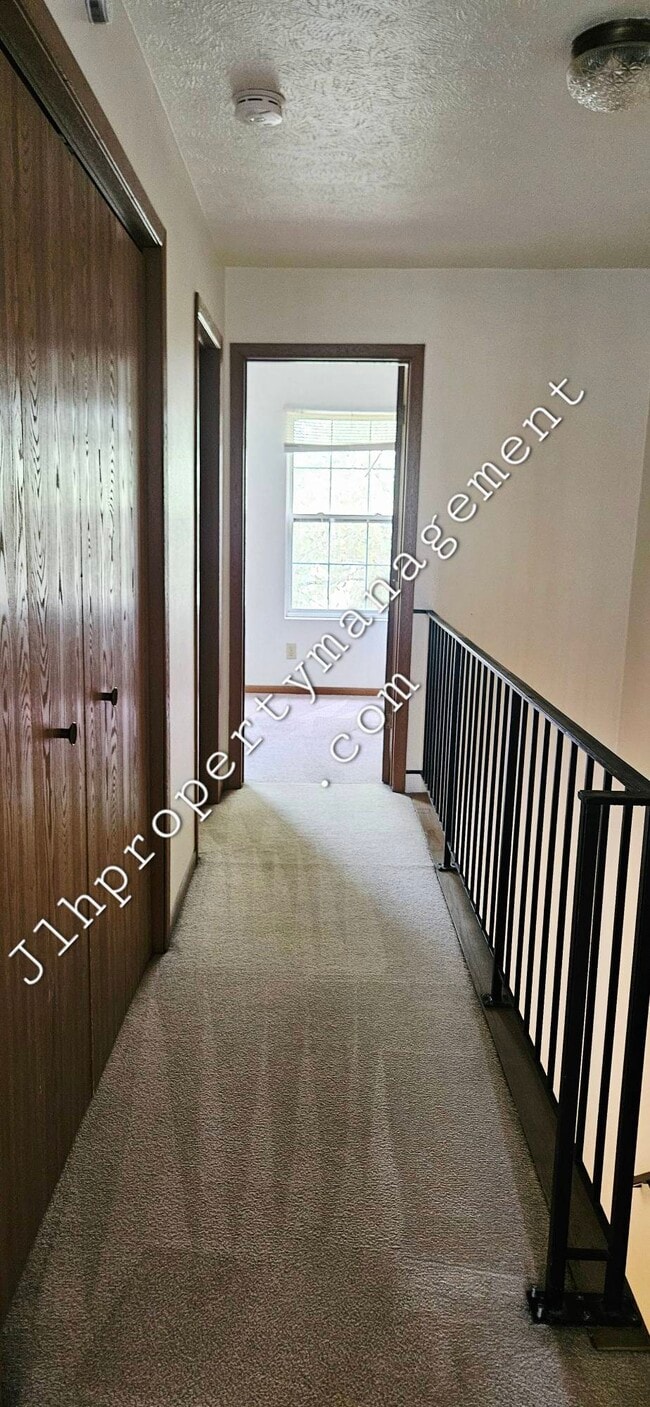 Building Photo - 3119 W Loras Dr