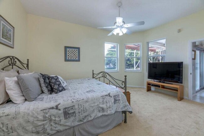 Building Photo - 1232 Avondale Ln