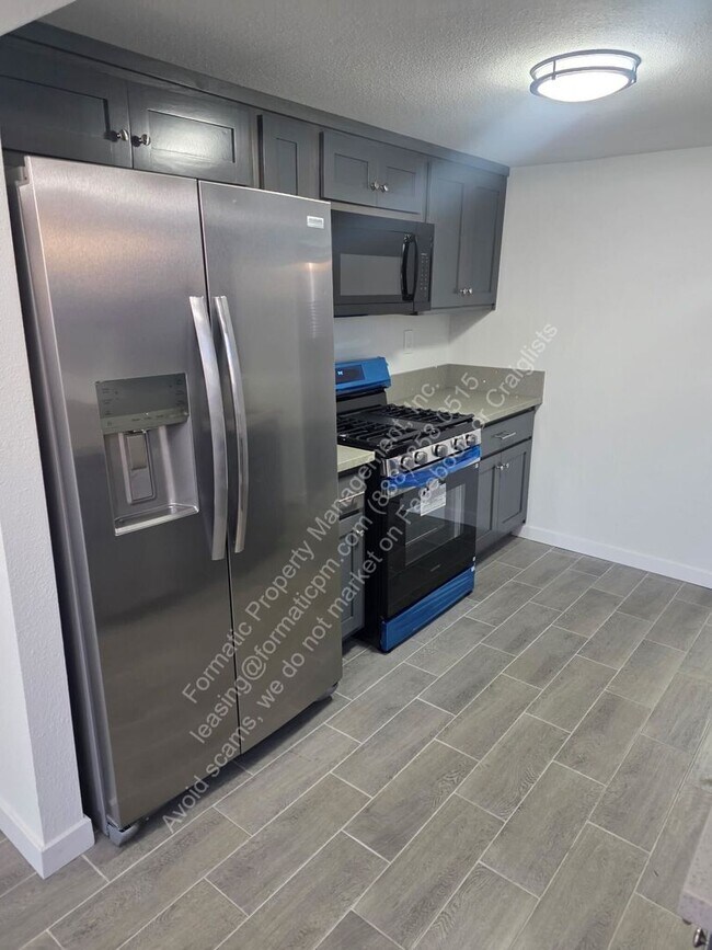 Building Photo - 120 E Century Blvd