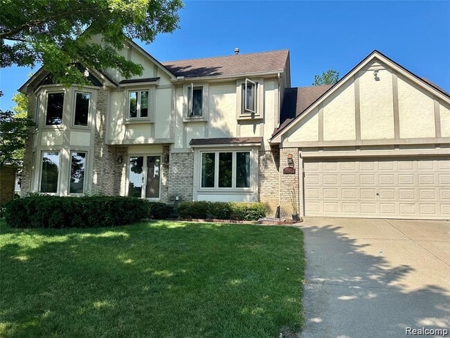 Building Photo - 24397 Venice Dr