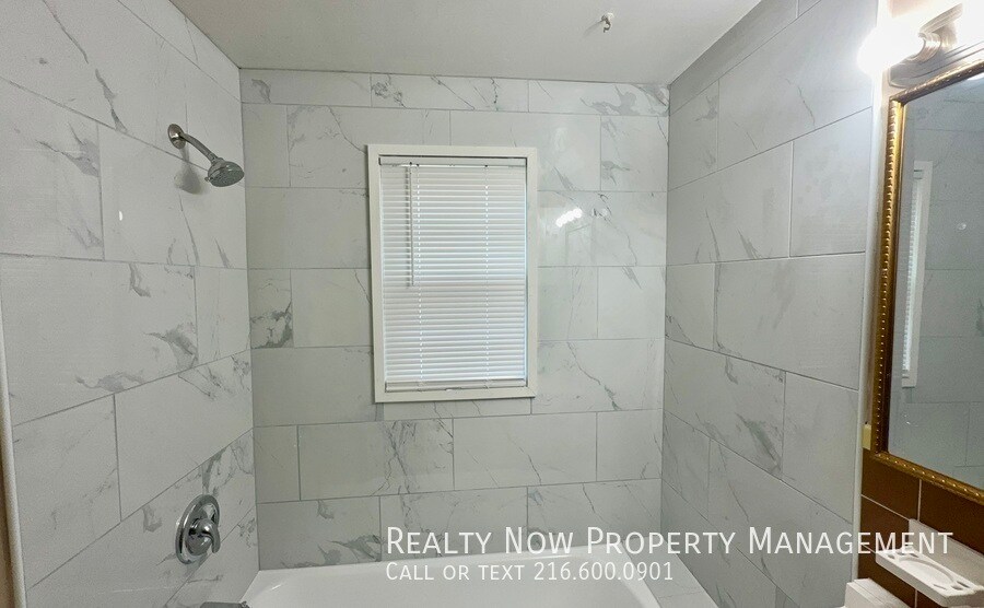 Building Photo - 2817 Noble Rd