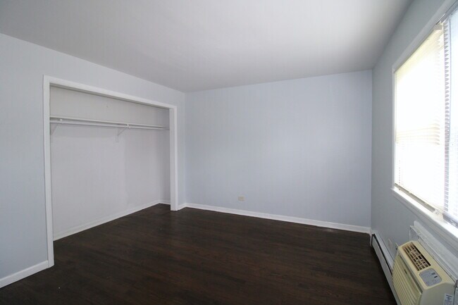 Building Photo - 1220 Marengo Ave