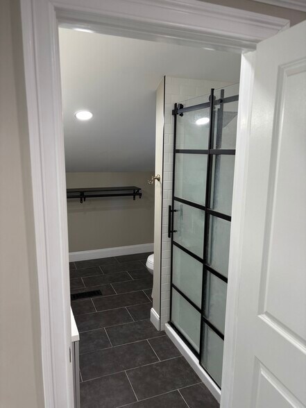 Building Photo - 11 Post Rd