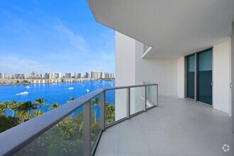 Building Photo - 17301 Biscayne Blvd