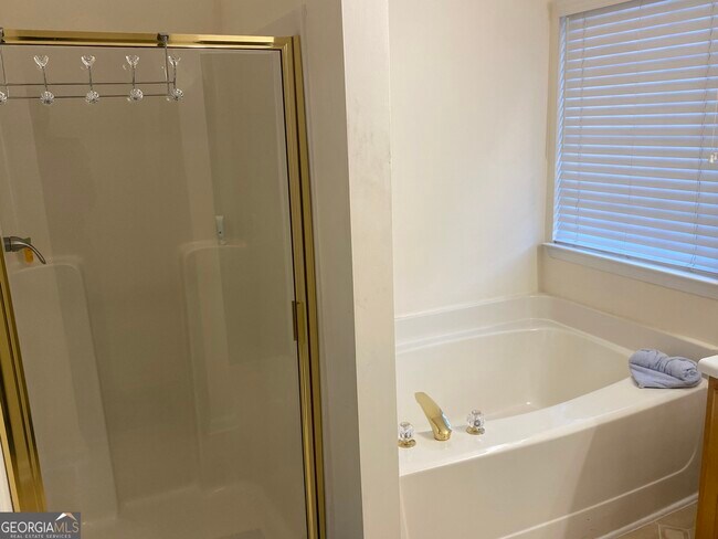 Building Photo - 541 Cascade Hills Ct SW