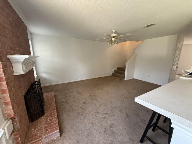 Building Photo - 13834 Trumpetvine St