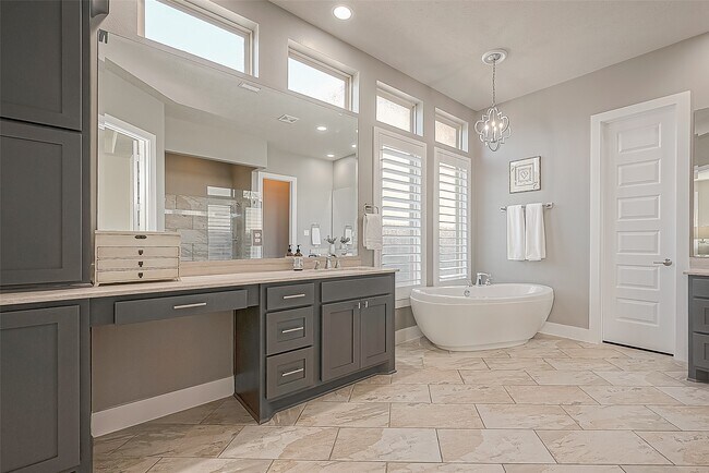 Building Photo - 30 Argosy Bend Pl