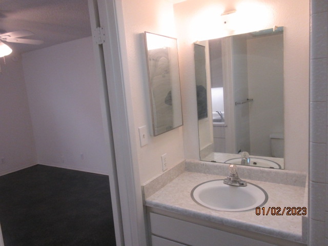 Building Photo - 198 W Mariposa St