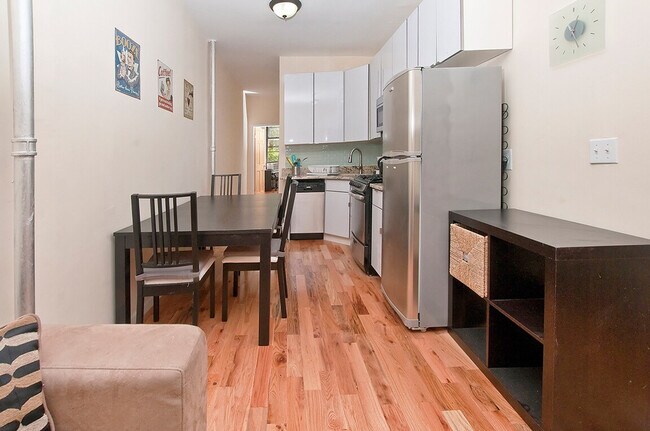 Building Photo - 2370 1st Ave