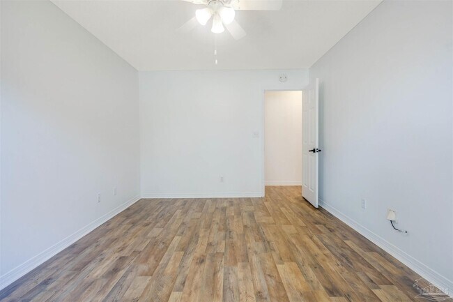 Building Photo - 873 Brande Ct