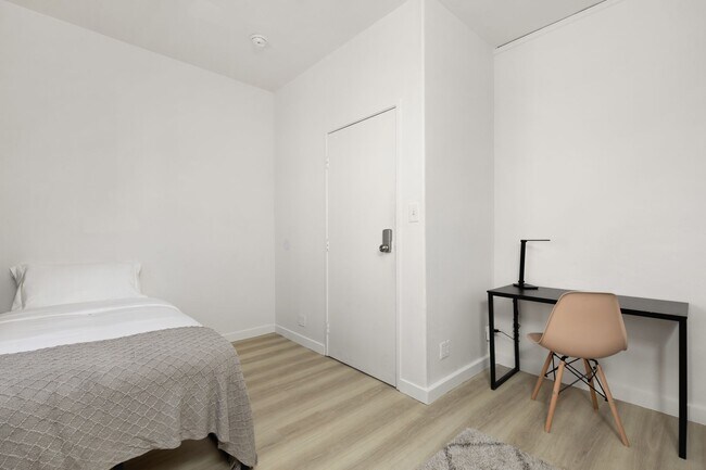 Building Photo - 840 Hilgard Ave