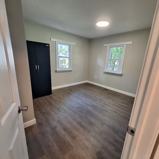 Building Photo - 5662 Park St