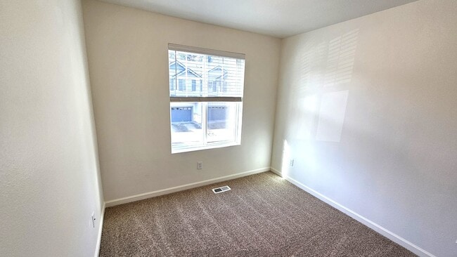 Building Photo - 4206 S Waters Edge Wy