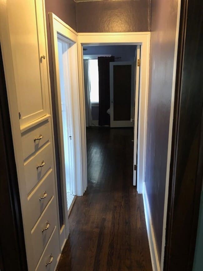 Building Photo - Charming 1-Bedroom Duplex in Historic Gate...