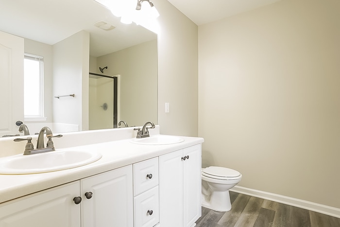 Building Photo - 815 Westlawn Dr