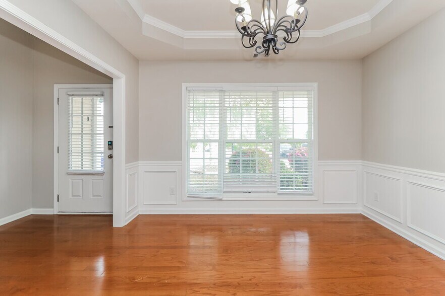 Building Photo - 300 Nobleman Way