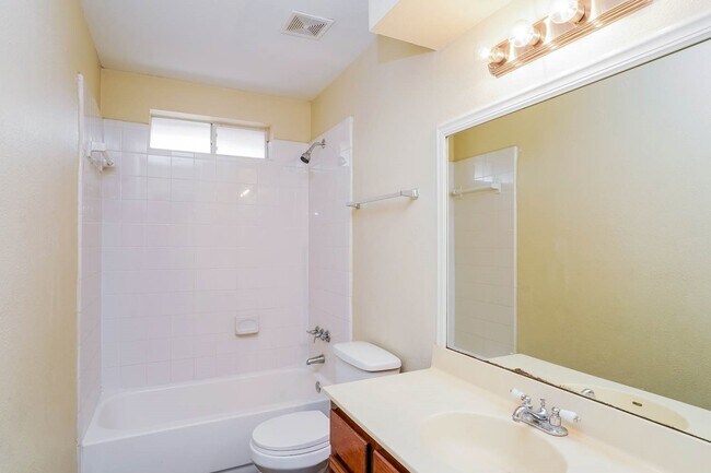 Building Photo - 6902 Fawn River Dr