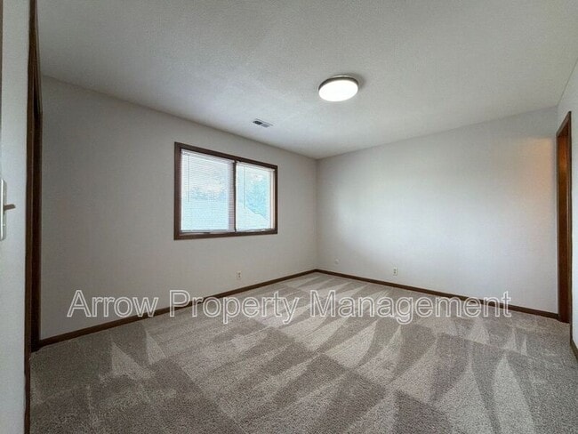 Building Photo - 3831 S 46th St