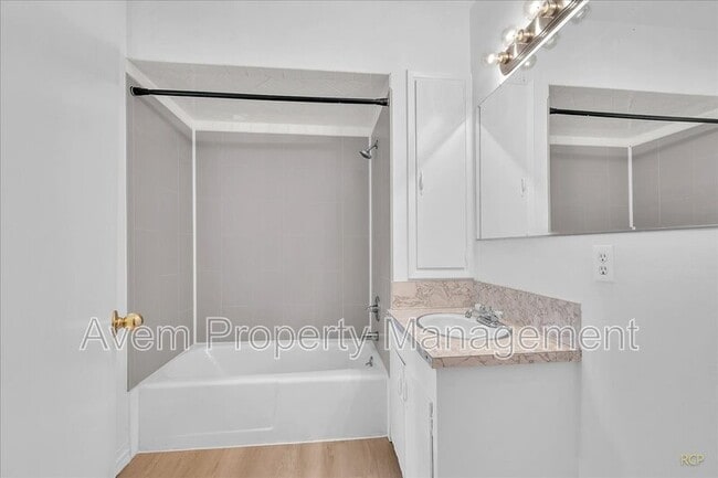 Building Photo - 9710 S Corbett Ln
