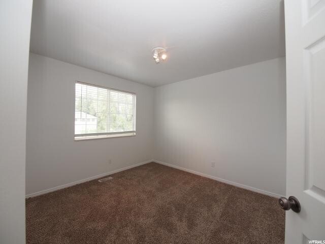 Building Photo - 1448 Willow Valley Dr