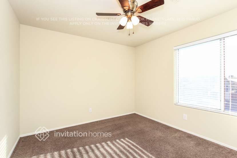 Building Photo - 8228 W Harmony Ln