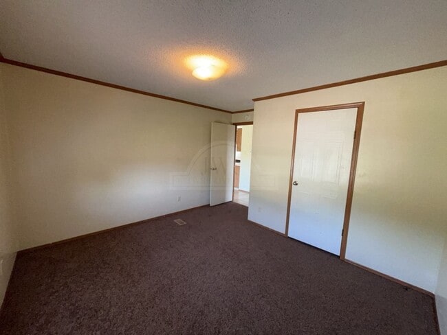 Building Photo - 3100 Cantabrian Dr