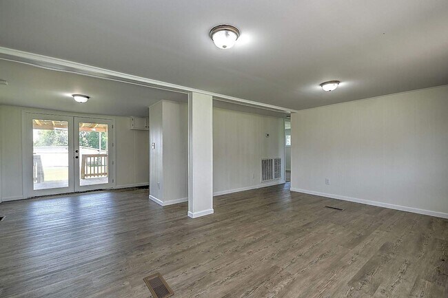 Building Photo - Beautifully Maintained 3-Bedroom Home on 1.21 Acres with Mountain Views – Chuckey, TN